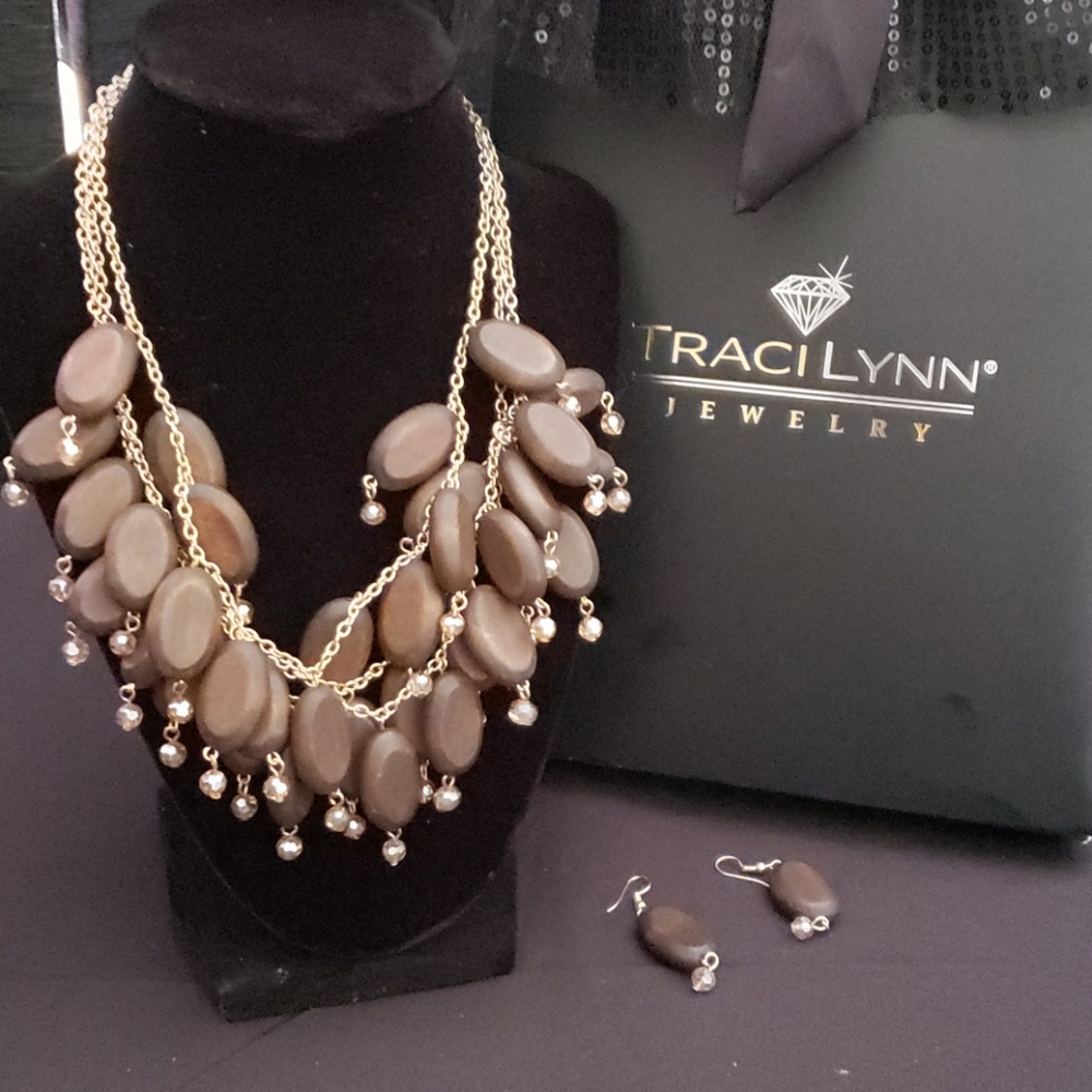 Wood Necklace with Earrings